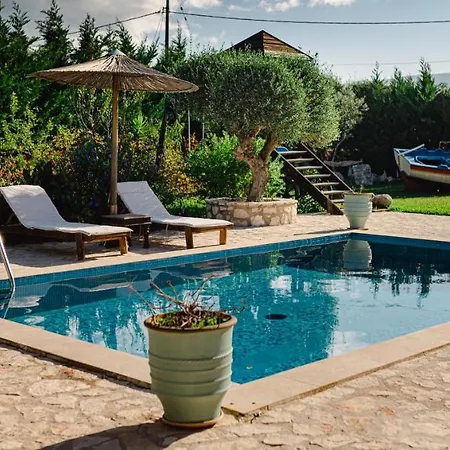 Villa Agro Art Boutique & Luxury - Two Art With Pools, Unique Decors, And A Treehouse Option