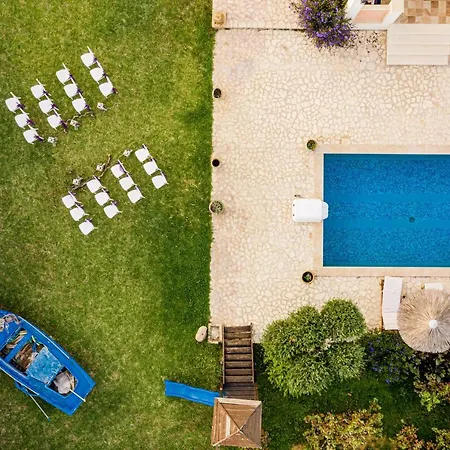 Agro Art Boutique & Luxury - Two Art With Pools, Unique Decors, And A Treehouse Option Villa