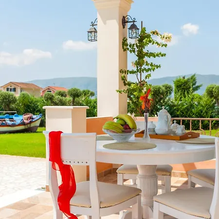Villa Agro Art Boutique & Luxury - Two Art With Pools, Unique Decors, And A Treehouse Option Vanato